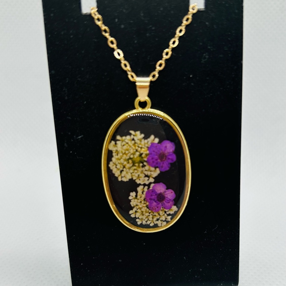 Handmade Dried Flower Resin Pendant with Necklace